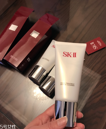 sk2洗面奶和cpb洗面奶哪個好用？無限回購的洗面奶