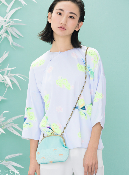 中國風(fēng)衣服怎么搭配？帶你演繹傳統(tǒng)之美