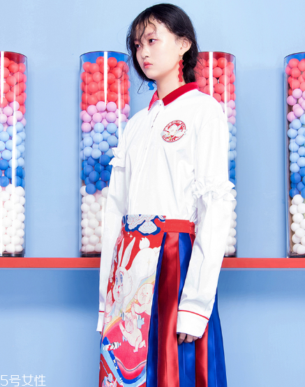 中國風(fēng)衣服怎么搭配？帶你演繹傳統(tǒng)之美