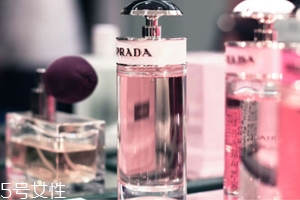 普拉達(dá)香水適合什么年齡？輕熟女人香