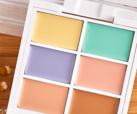 修容粉和遮瑕膏的區(qū)別 有四點(diǎn)不同之處 修容粉和遮瑕膏的區(qū)別 有四點(diǎn)不同之處