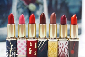 哪些口紅不干？紀梵希302拯救干枯雙唇