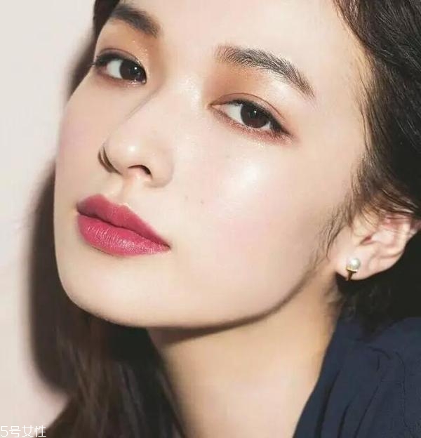 日常色口紅哪個牌子好？m字唇更好看