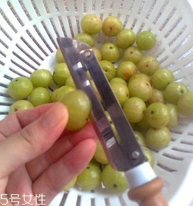 余甘子怎么吃？腌制風(fēng)味最佳