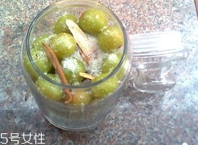余甘子怎么吃？腌制風(fēng)味最佳