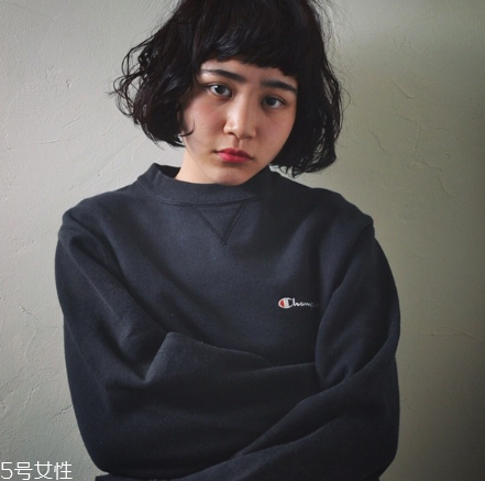 champion的衣服怎么樣？衣柜不能少的基本款