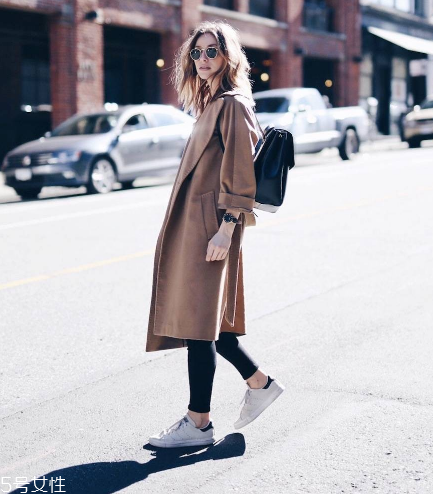 上班族背什么包包好看？這三款讓你每天造型百變