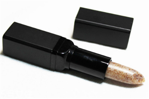 唇部磨砂膏有用嗎？有效淡化唇色