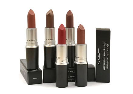 顯白要用什么色號的口紅？深唇也要完全遮蓋的住