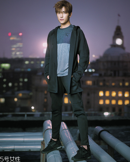 運(yùn)動(dòng)鞋可以用洗衣機(jī)甩干嗎？會(huì)對(duì)洗衣機(jī)造成很大損傷