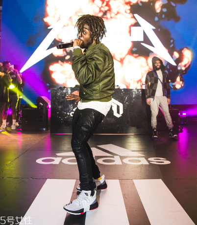 運動鞋可以干洗嗎？盡量自己擦洗