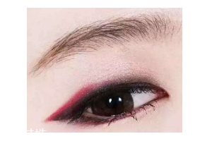 內(nèi)雙怎么畫眼影？使用啞光OR微珠光眼影