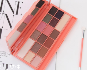 內(nèi)雙怎么畫眼影？使用啞光OR微珠光眼影