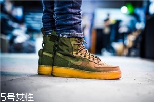 運(yùn)動鞋要買大一碼嗎？根據(jù)腳型來決定