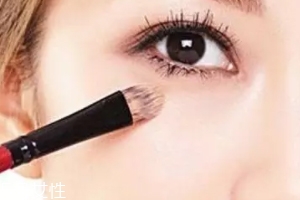 怎么遮瑕雀斑效果最好？雀斑遮瑕少不了遮瑕筆
