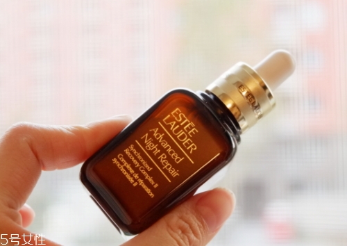 雅詩蘭黛精華和眼霜怎么用？其實是有先后順序的