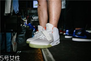 運(yùn)動(dòng)鞋買大了一號(hào)怎么辦？四招教你解決問題