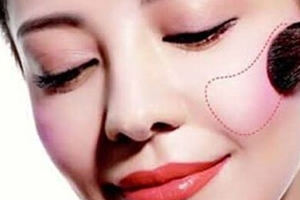 長臉型怎么打腮紅？視覺上縮短臉型