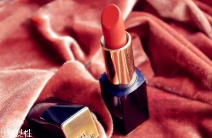 雅詩蘭黛口紅哪個(gè)色號最火？哪些最適合黃皮？