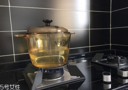 康寧鍋好用嗎？美食博主必備的一款廚具