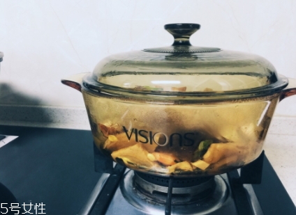 康寧鍋可以用明火嗎？居然能在燃氣灶上使用