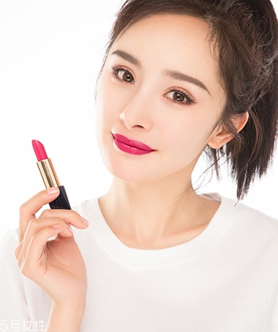 雅詩(shī)蘭黛口紅哪個(gè)系列好？?jī)A慕vs戀愛(ài)唇膏