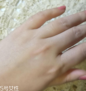 Florena護(hù)手霜怎么樣？滋潤(rùn)美白打造纖纖玉手