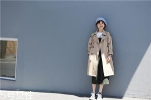 風衣什么顏色好看？不同顏色不用風采