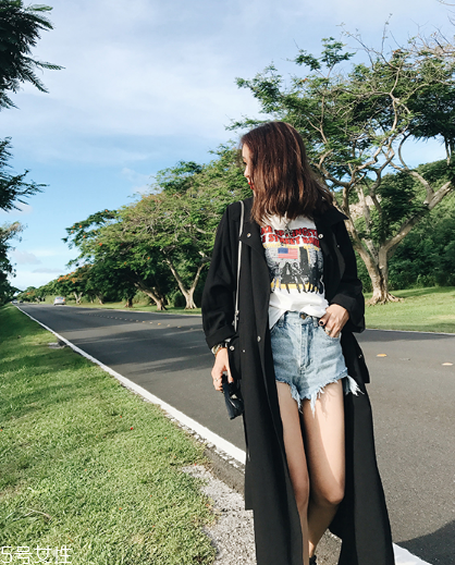 風衣什么顏色好看？不同顏色不用風采