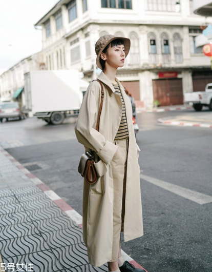 風衣什么顏色好看？不同顏色不用風采