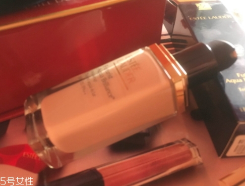 雅詩(shī)蘭黛粉底液多少錢？