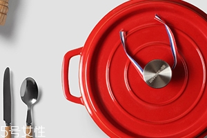 琺瑯鍋和砂鍋哪個(gè)好？看看對比就知道