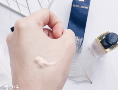 雅詩(shī)蘭黛粉底液和氣墊哪個(gè)好？