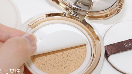 雪花秀木蓮花版氣墊好用嗎？輕薄不厚重