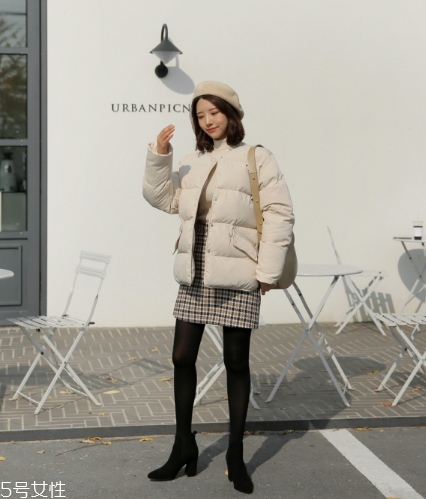 白色面包服配什么鞋？各種風格隨意切換