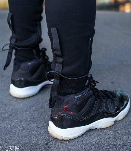 運(yùn)動(dòng)鞋鞋面發(fā)黃怎么辦？清洗方法要注意