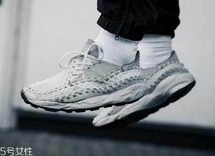 運(yùn)動(dòng)鞋鞋面發(fā)黃怎么辦？清洗方法要注意