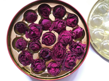 墨紅玫瑰怎么泡？這樣泡顏色太美了