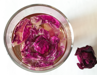 墨紅玫瑰怎么泡？這樣泡顏色太美了