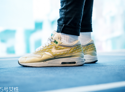 運(yùn)動(dòng)鞋鞋面什么材質(zhì)好？運(yùn)動(dòng)鞋材質(zhì)大對(duì)比