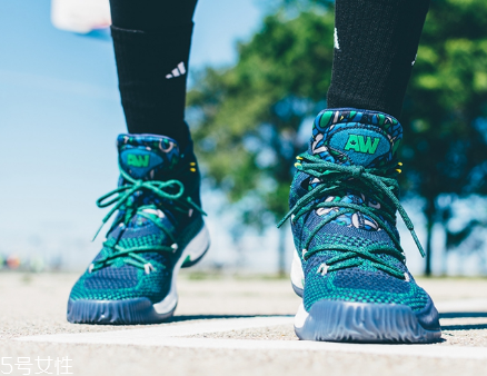 運(yùn)動鞋鞋底什么材質(zhì)好？運(yùn)動鞋鞋底這樣挑