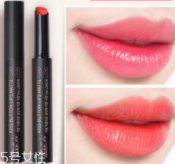 腮紅和口紅如何搭配？色彩不要太多