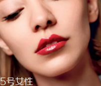 橢圓形嘴唇怎么涂口紅？勾勒唇線讓唇形完美