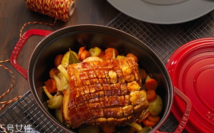 琺瑯鍋可以煮火鍋嗎？讓火鍋的味道變得更有質(zhì)感