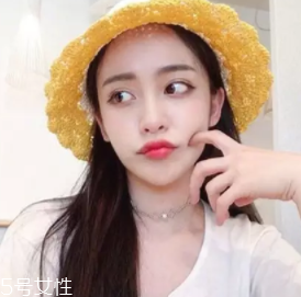 什么女孩適合不留劉海？圓臉妹子掀起劉海更適合你