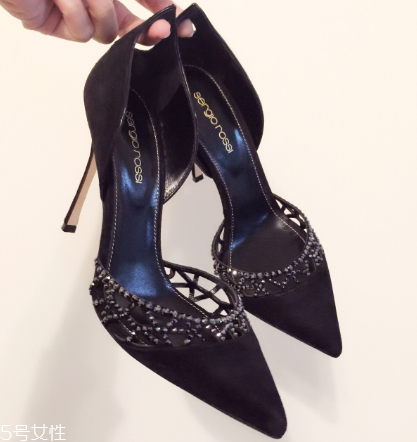 sergio rossi鞋子在哪買？各大秀場的寵兒