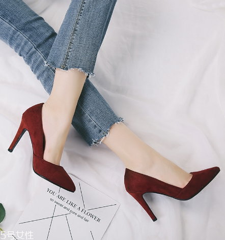 上班族適合穿什么款式高跟鞋？這三雙都是白領(lǐng)必備