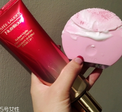 雅詩(shī)蘭黛洗面奶生產(chǎn)日期怎么看？保質(zhì)期是多久