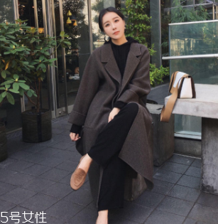 白領(lǐng)女性赴約穿什么好？長(zhǎng)款氣質(zhì)大衣有格調(diào)和氣質(zhì)
