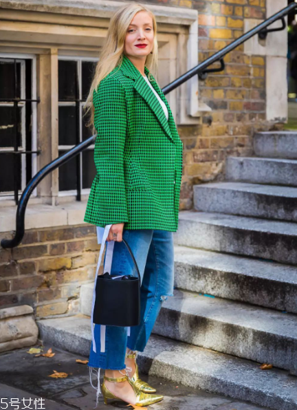 什么款式的包包最百搭？這三款十年不過時(shí)